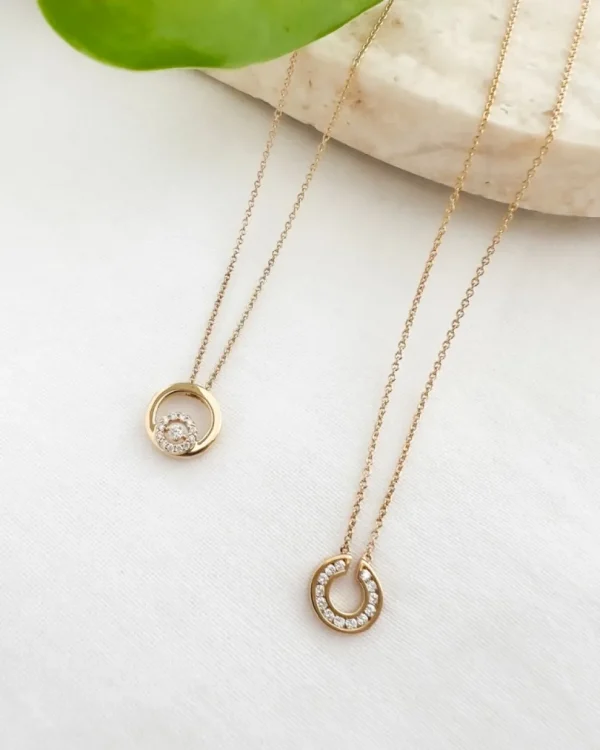 Collier geelgoud briljant 0,06 crt.