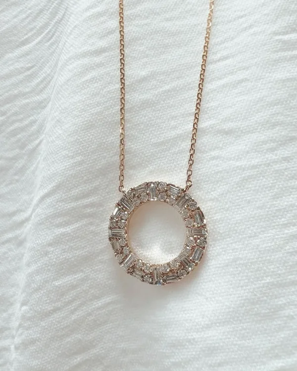 Collier geelgoud briljant 0,98 crt.