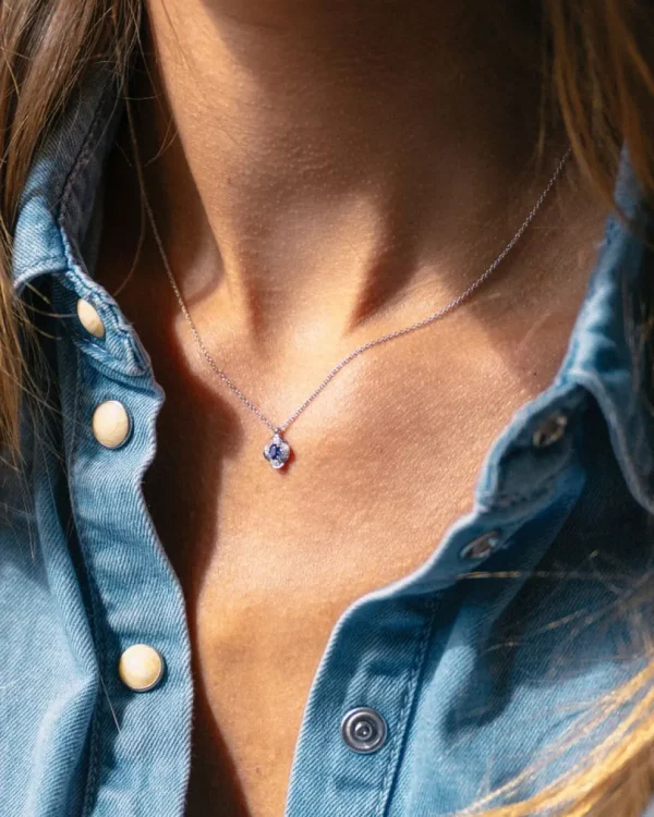 Collier witgoud briljant+saffier