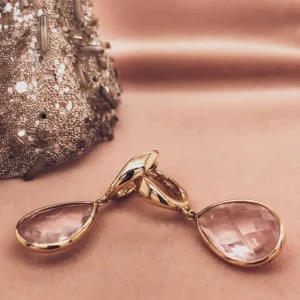 Oorringen geelgoud rose quartz