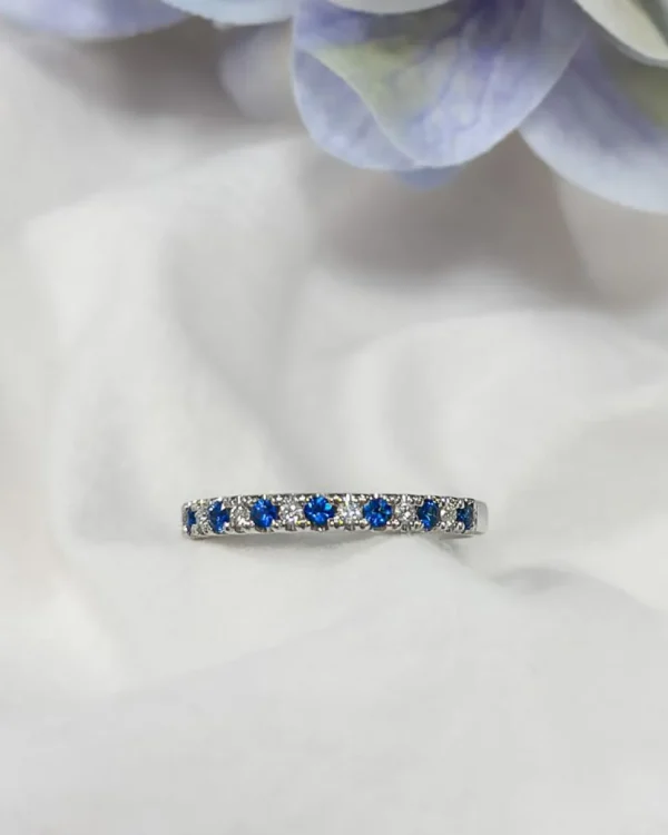 Ring witgoud briljant + saffier