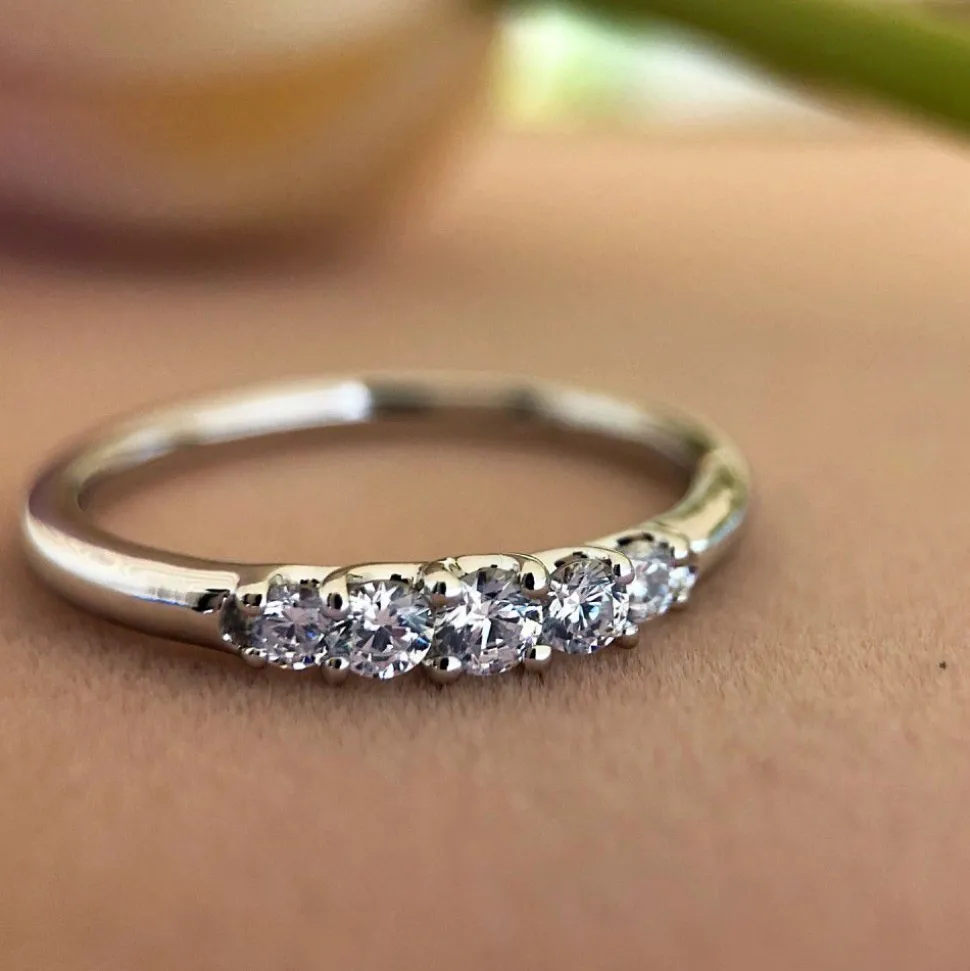 ring_witgoud_zirkonia_1-7.webp Ring witgoud zirkonia